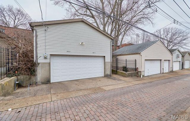 3863 Utah Place, St Louis, MO 63116