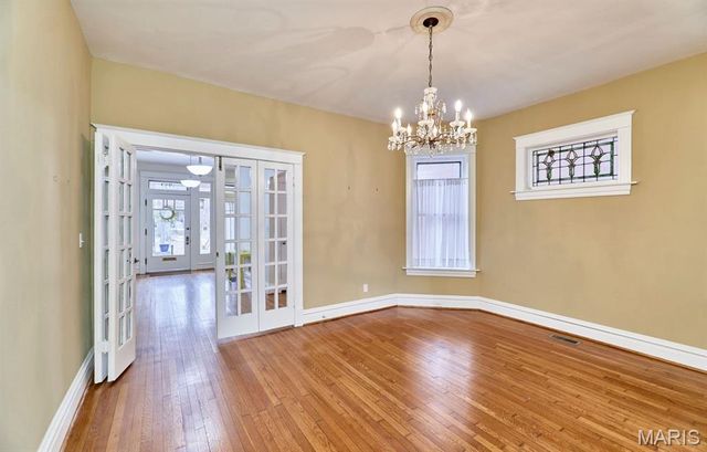 3863 Utah Place, St Louis, MO 63116