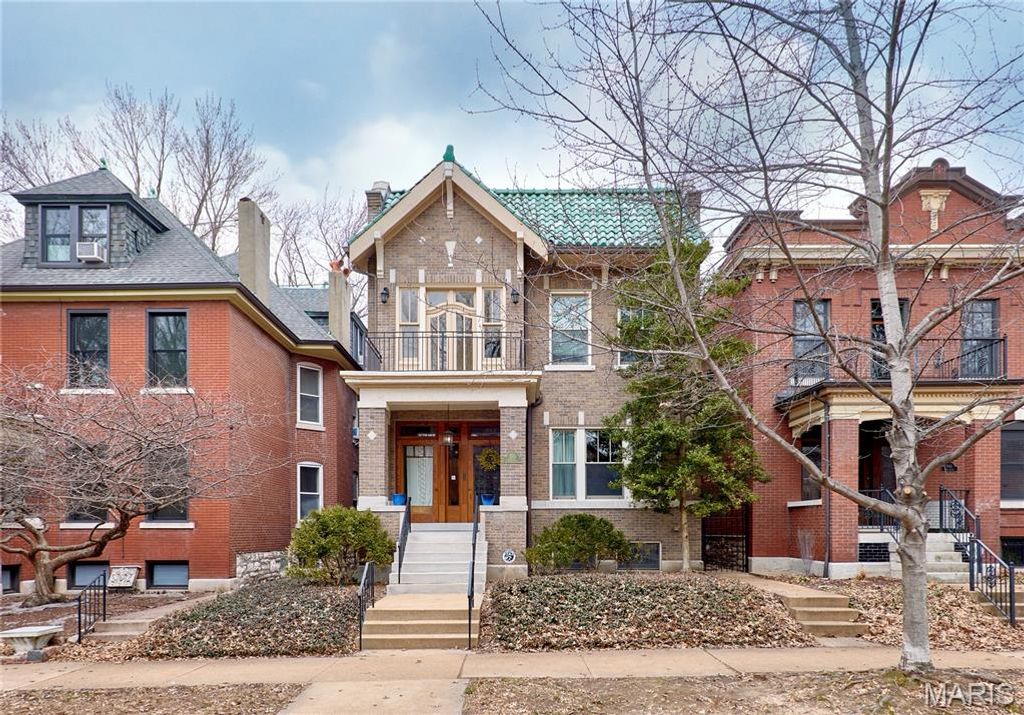 3863 Utah Place, St Louis, MO 63116