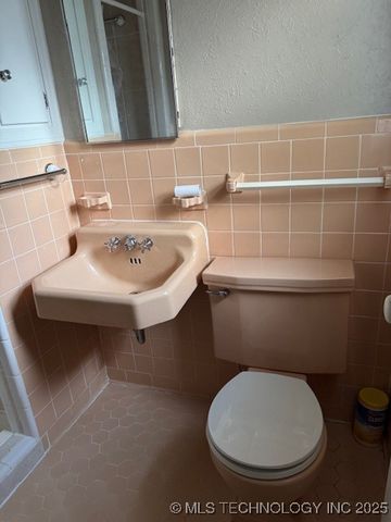 1907 Robison, Ardmore, OK 73401