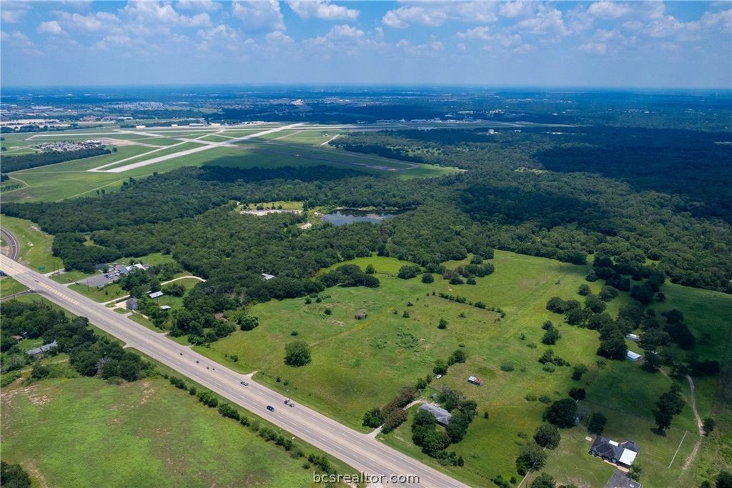 5207 Raymond Stotzer Parkway, College Station, TX 77845 — exterior