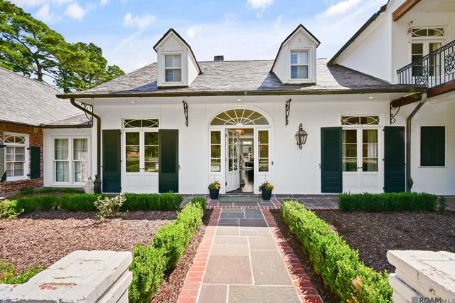 19249 W Muirfield Dr, Baton Rouge, LA 70810