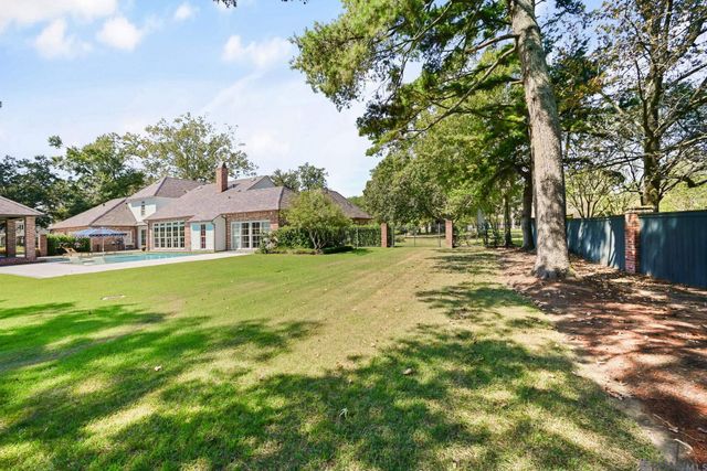 19249 W Muirfield Dr, Baton Rouge, LA 70810
