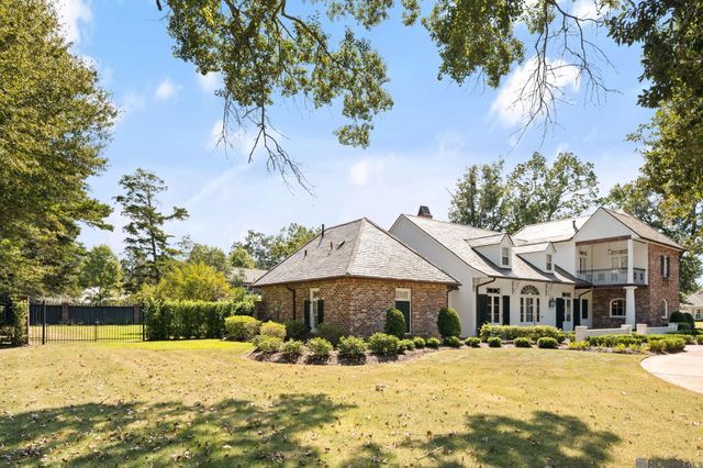 19249 W Muirfield Dr, Baton Rouge, LA 70810