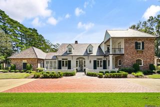 19249 W Muirfield Dr, Baton Rouge, LA 70810