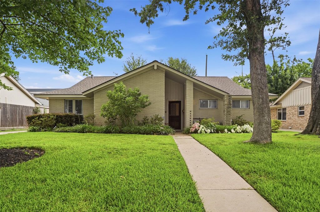 10822 Lasso Lane, Houston, TX 77079
