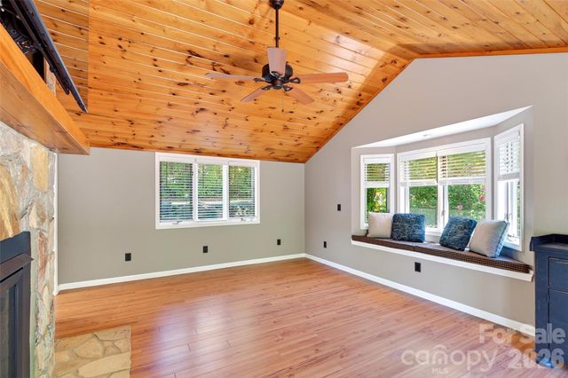 334 Harbor Lake Road, Newland, NC 28657