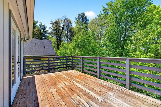 334 Harbor Lake Road, Newland, NC 28657
