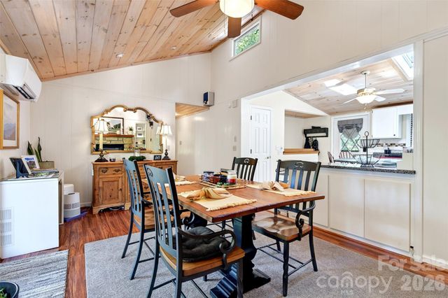 334 Harbor Lake Road, Newland, NC 28657