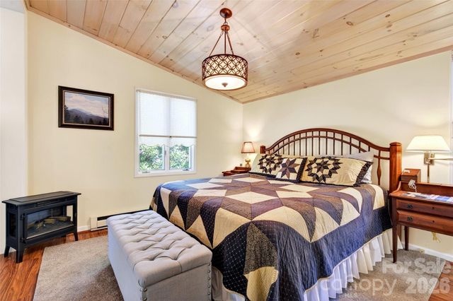 334 Harbor Lake Road, Newland, NC 28657