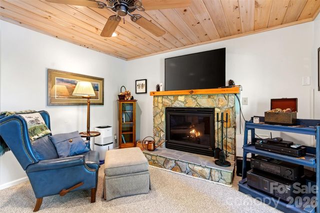 334 Harbor Lake Road, Newland, NC 28657