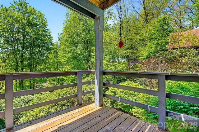 334 Harbor Lake Road, Newland, NC 28657