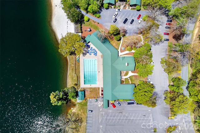 334 Harbor Lake Road, Newland, NC 28657