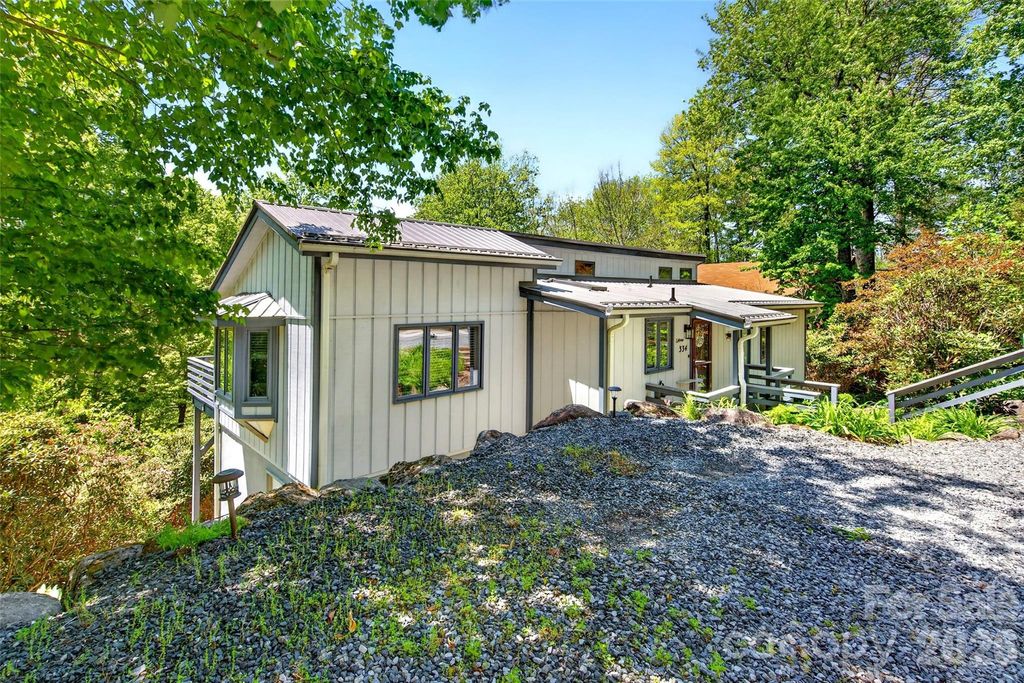 334 Harbor Lake Road, Newland, NC 28657