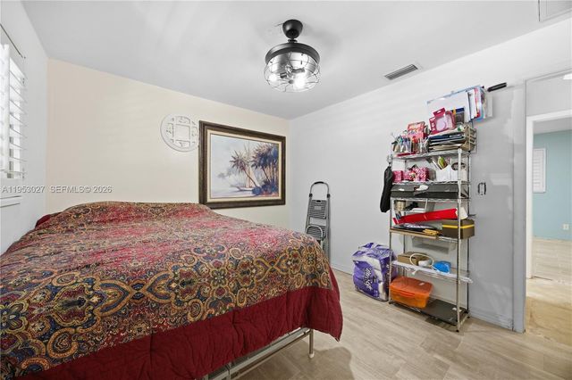 1526 NE 4th Terrace, Cape Coral, FL 33909