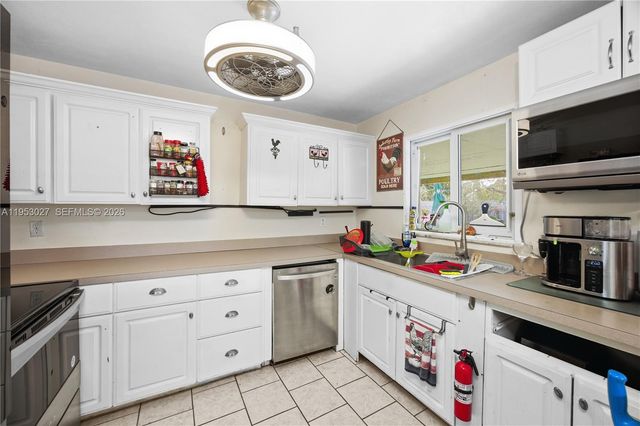 1526 NE 4th Terrace, Cape Coral, FL 33909