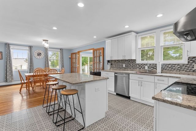 10 Wesley Dr, Leicester, MA 01524