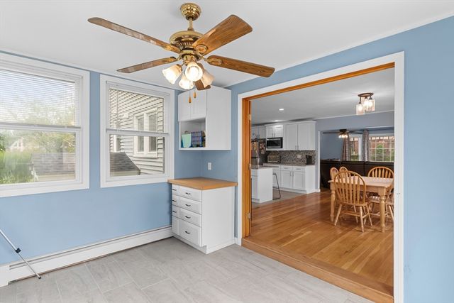 10 Wesley Dr, Leicester, MA 01524