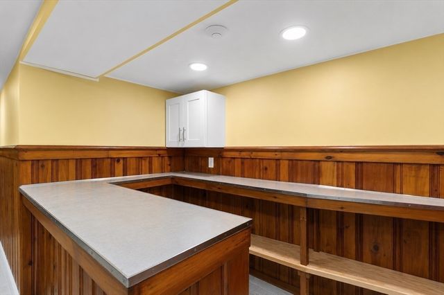 10 Wesley Dr, Leicester, MA 01524