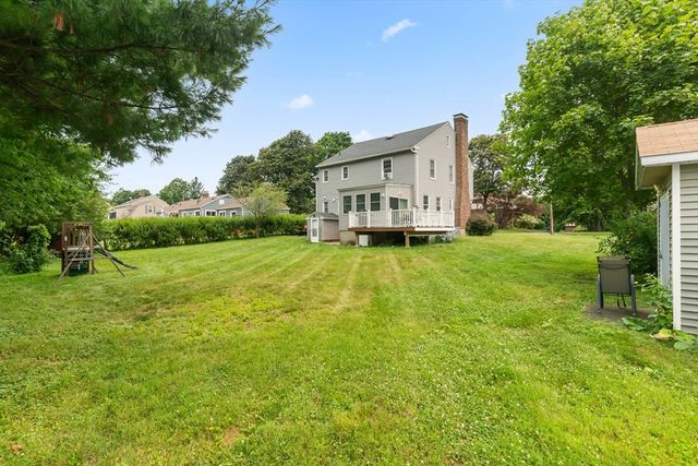 10 Wesley Dr, Leicester, MA 01524