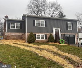 1341 OUTER DR, Hagerstown, MD 21742