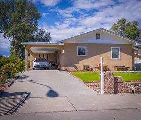932 East Pueblo Drive, Espanola, NM 87532