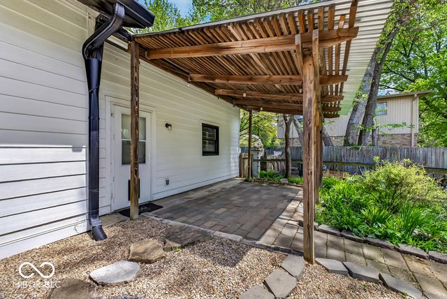 2525 E 91st Street, Indianapolis, IN 46240