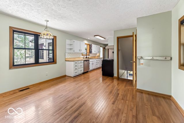 2525 E 91st Street, Indianapolis, IN 46240