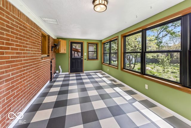 2525 E 91st Street, Indianapolis, IN 46240