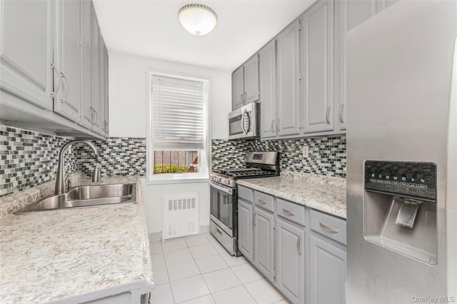 679 Warburton Avenue 2R, Yonkers, NY 10701