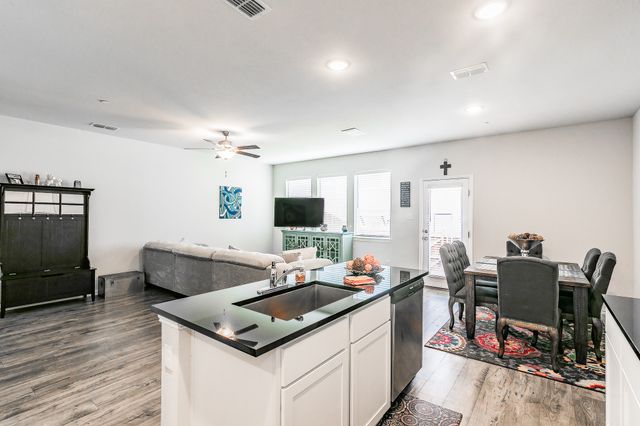 1129 Rusk Way, Lewisville, TX 75077