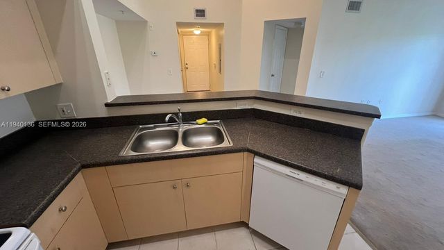 4200 San Marino Blvd 308, West Palm Beach, FL 33409