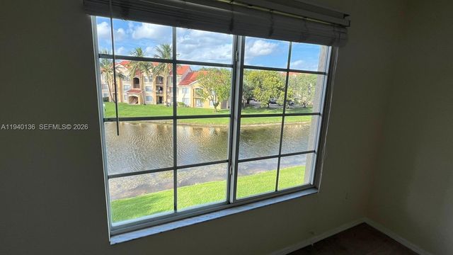 4200 San Marino Blvd 308, West Palm Beach, FL 33409