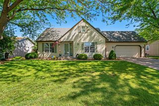 1325 Lynn Dr, Salina, KS 67401