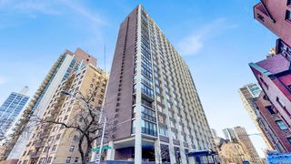 1 E Schiller Street 12A, Chicago, IL 60610
