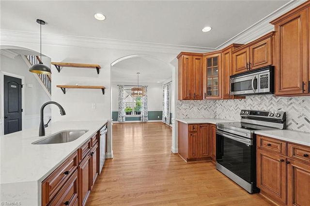 5195 Sheffield Drive, Kernersville, NC 27284