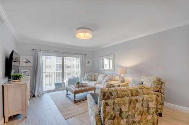 650 Snug Harbor Drive G307, Boynton Beach, FL 33435