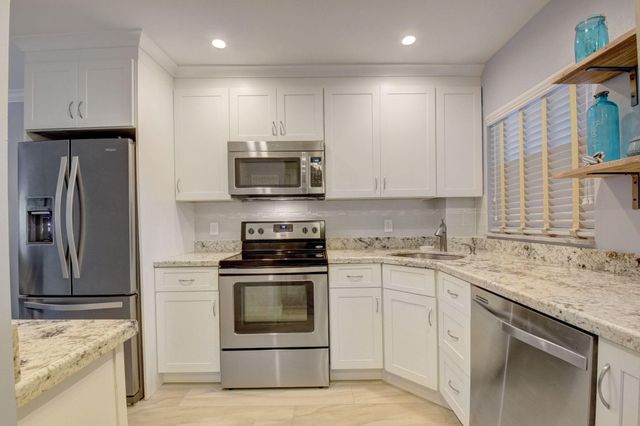 650 Snug Harbor Drive G307, Boynton Beach, FL 33435