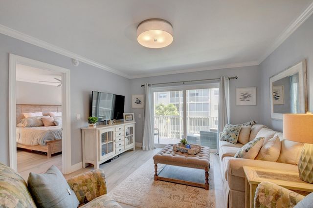 650 Snug Harbor Drive G307, Boynton Beach, FL 33435