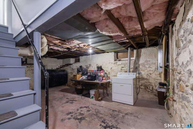 61 Astoria Avenue, Bridgeport, CT 06604