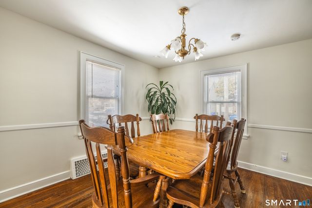 61 Astoria Avenue, Bridgeport, CT 06604