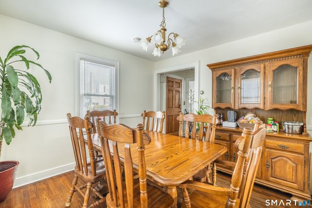 61 Astoria Avenue, Bridgeport, CT 06604