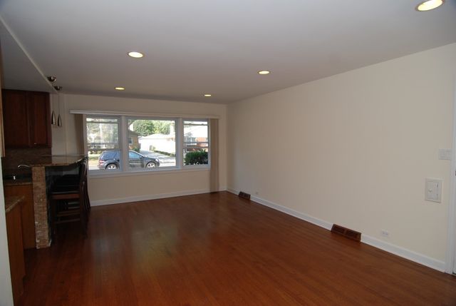 9311 Latrobe Avenue, Skokie, IL 60077