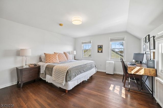 44 Pine St, West Orange Twp., NJ 07052