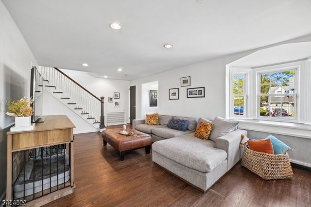 44 Pine St, West Orange Twp., NJ 07052