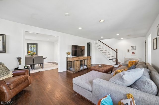 44 Pine St, West Orange Twp., NJ 07052