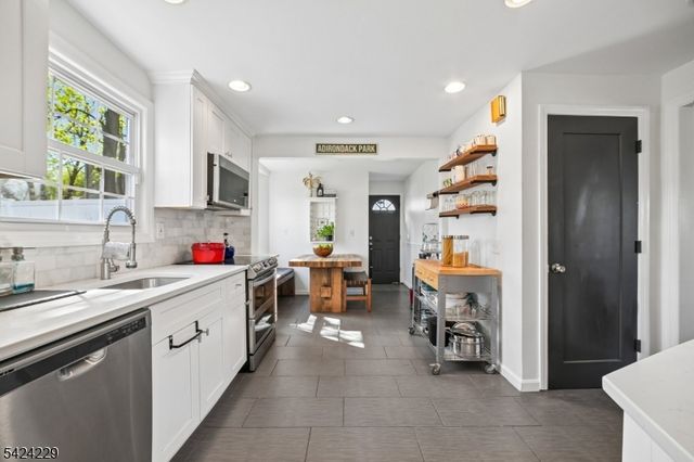 44 Pine St, West Orange Twp., NJ 07052