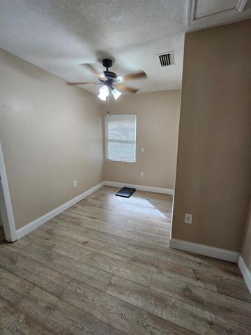 1806 SW 2 Avenue, Okeechobee, FL 34974