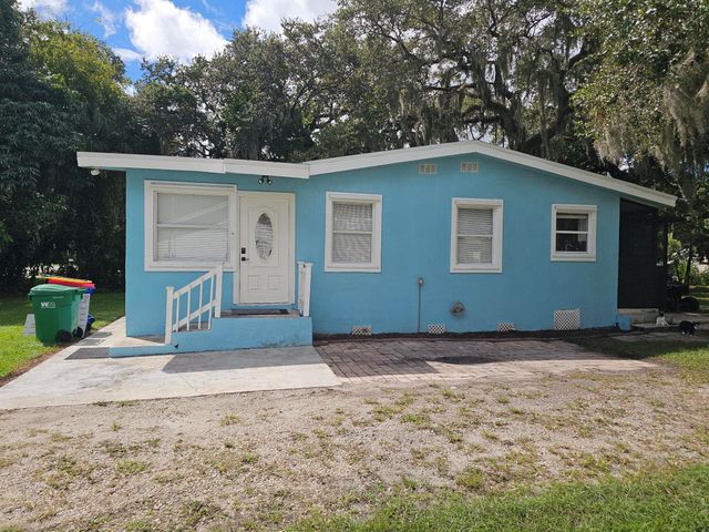 1806 SW 2 Avenue, Okeechobee, FL 34974