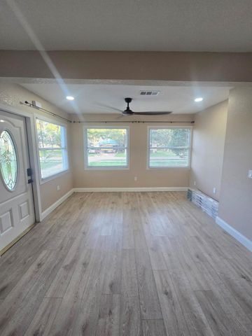 1806 SW 2 Avenue, Okeechobee, FL 34974